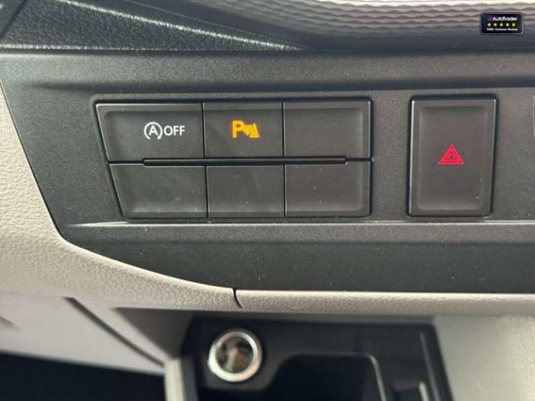 2023 Volkswagen Transporter Crew Cab LWB L2H1 T32 Tdi Kombi Highline Air Con Cam EURO 6 NO VAT Cr...