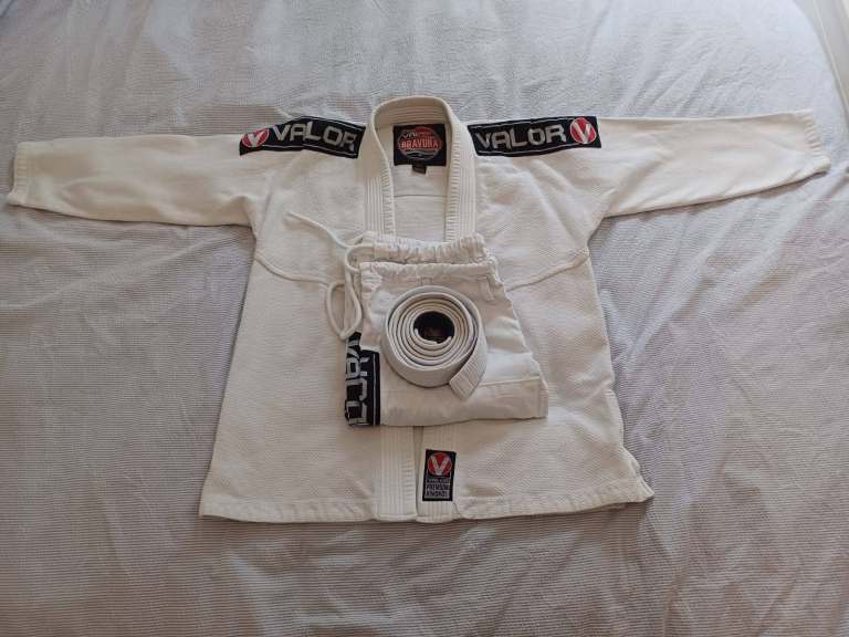 VALOR Brazilian Jiu Jitsu Gi – White – A1 (Medium)