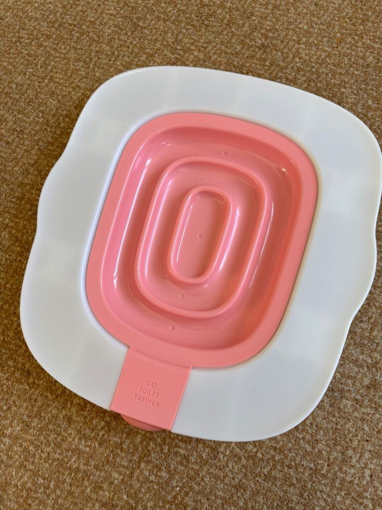 Cats toilet trainer