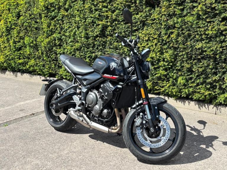 TRIUMPH TRIDENT 660 - 2025 25 - 1 OWNER 