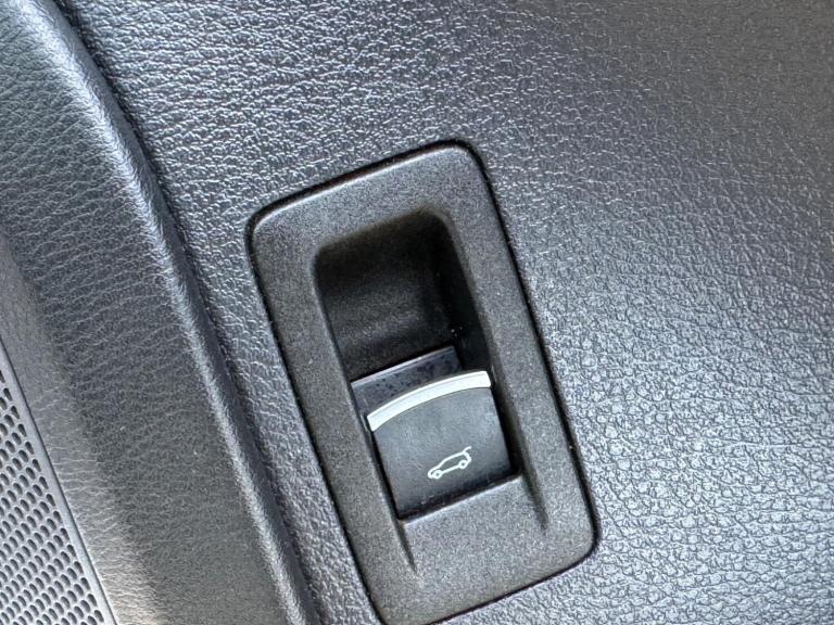 2015 Volkswagen Touareg 3.0 V6 TDI BlueMotion Tech 262 R-Line 5dr Tip Auto ESTATE DIESEL Automatic