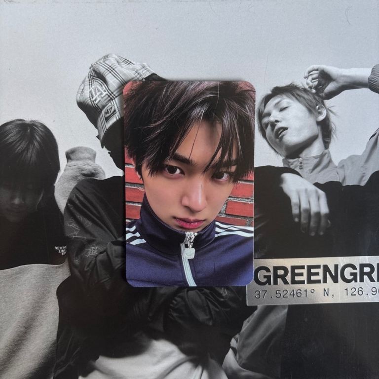 Keonho Cortis POB Weverse exclusive green green photocard