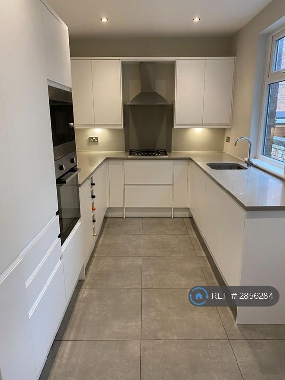 2 bedroom house in Birch Avenue, Stockport, SK6 (2 bed) (#2856284)