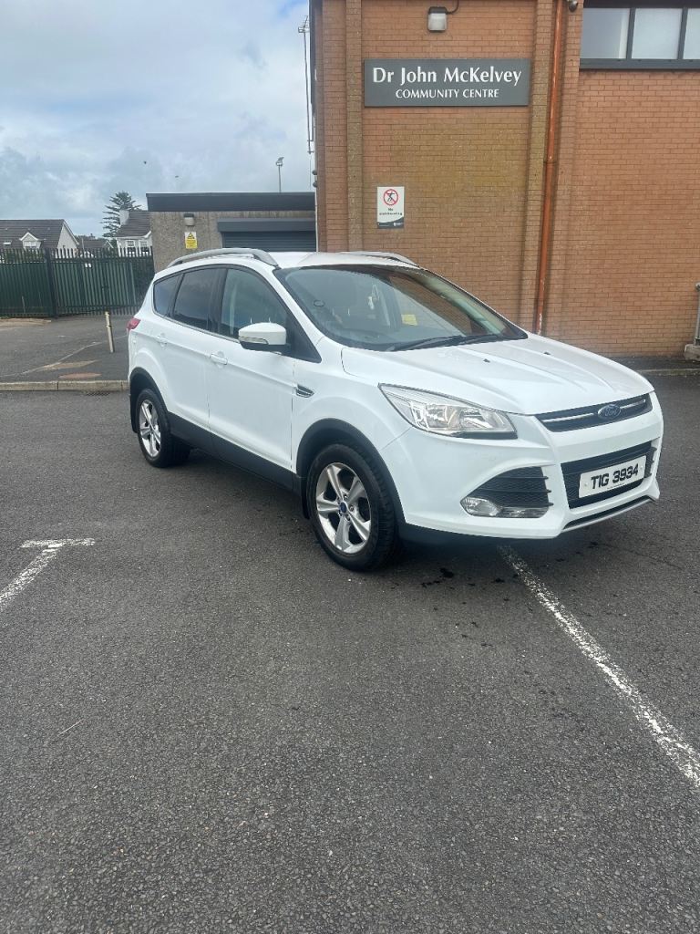 Ford, KUGA, Hatchback, 2015, Manual, 1997 (cc), 5 doors