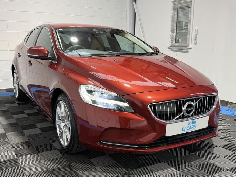 Volvo V40 D4 Inscription Hatchback Diesel Automatic