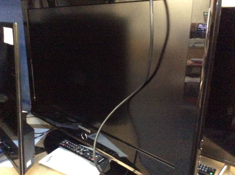 Samsung television #64150 £30.00