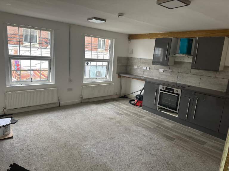 2 bed flat to let