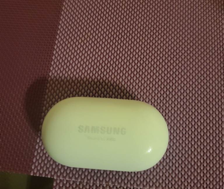 Samsung galaxy buds + with wireless charging case 