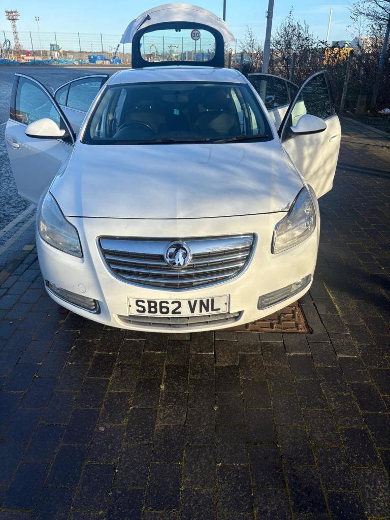 Vauxhall, INSIGNIA, Hatchback, 2013, Manual, 1956 (cc), 5 doors