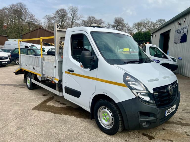 Vauxhall Movano 3500 2.3 CDTi 130ps BiTurbo RWD beavertail, 2020/69 Registration