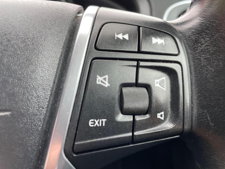 2014 Volvo V40 Cross Country 1.6 D2 Lux Powershift Euro 5 (s/s) 5dr Diesel