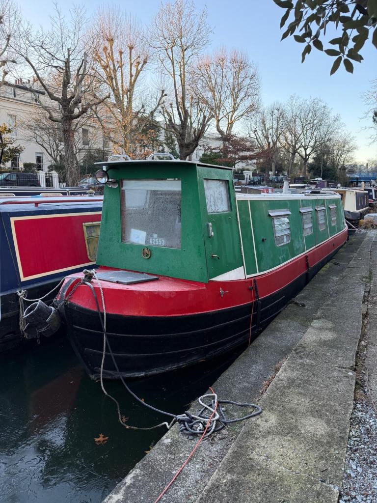 Canal boat with Central London Little Venice private transferable mooring 