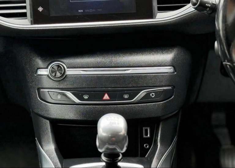 2016 Peugeot 308 1.2 PureTech 130 Allure 5dr HATCHBACK PETROL Manual