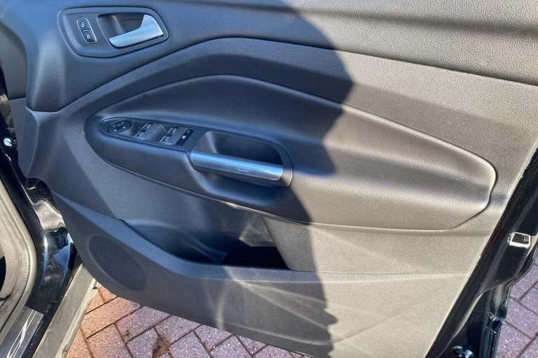 2017 Ford Kuga 2.0 TDCi Titanium (150 PS) 5-Door MPV HATCHBACK Diesel Manual