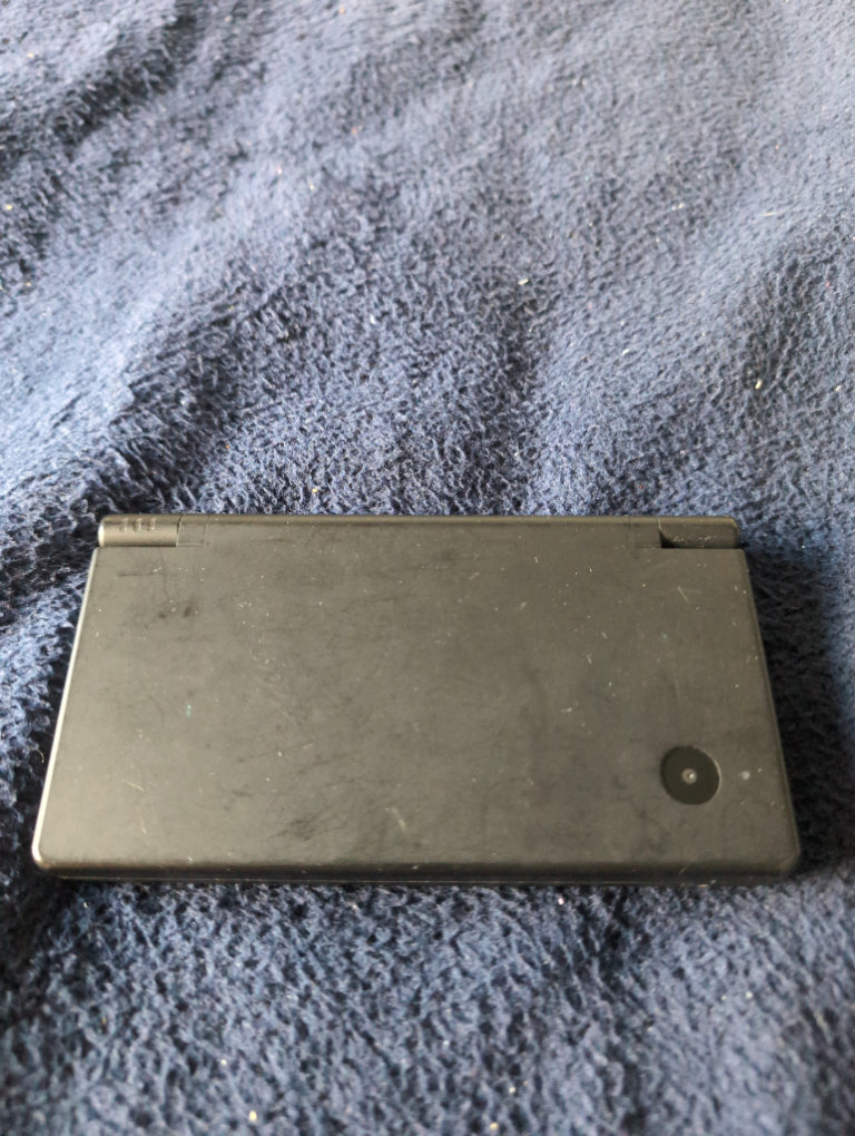 Black Nintendo dsi console 