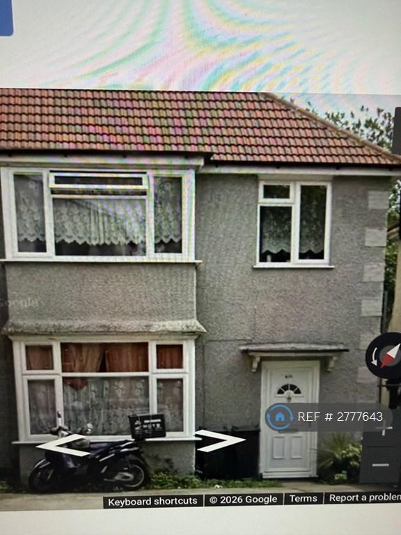 2 bedroom flat in London Road, Isleworth, TW7 (2 bed) (#2777643)