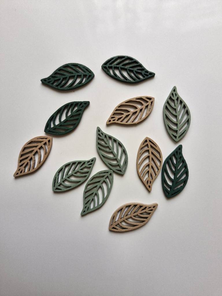 12 Decorative Leaf Cutouts – Multicoloured, New