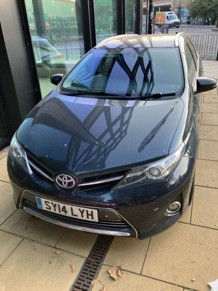 2014 Toyota Auris Hybrid Estate
