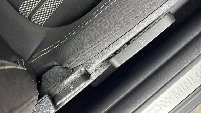 2021 MINI Hatch 135kW Cooper S Level 1 33kWh 3dr Auto HATCHBACK ELECTRIC Automatic