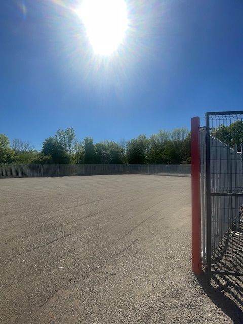 Yards and containers for rent Sittingbourne