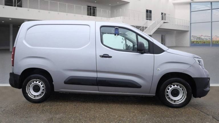 2021 Vauxhall Combo 1.5 Turbo D 2000 Edition Panel Van 4dr Diesel Manual L1 H1 Euro 6 (100 ps) PA...