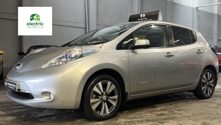 NISSAN LEAF 30kWh Tekna Electric Automatic Silver 5dr SATNAV+HEATEDLEATHER+8