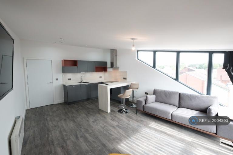 2 bedroom flat in Church Court, Preston, PR1 (2 bed) (#2904393)