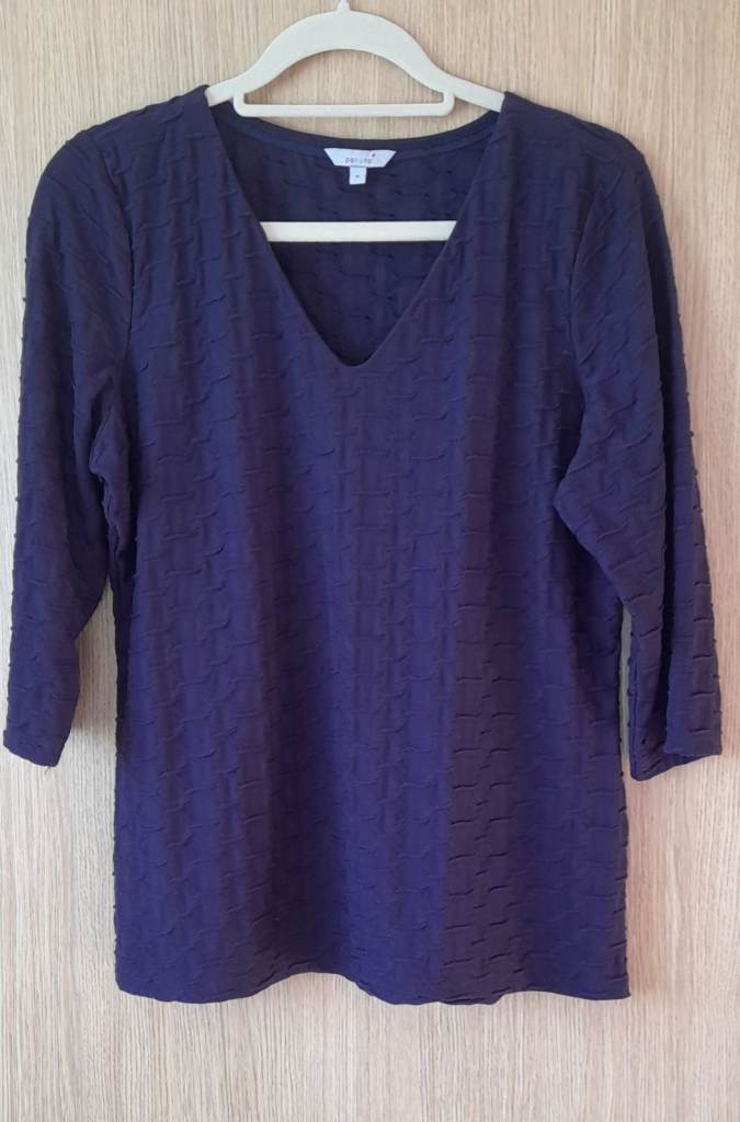 Navy Blue V-Neck Top, size 16 – Good Condition