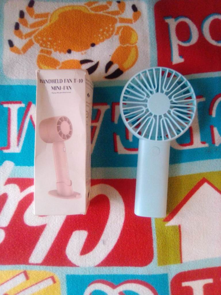 PORTABLE MINI FANS 