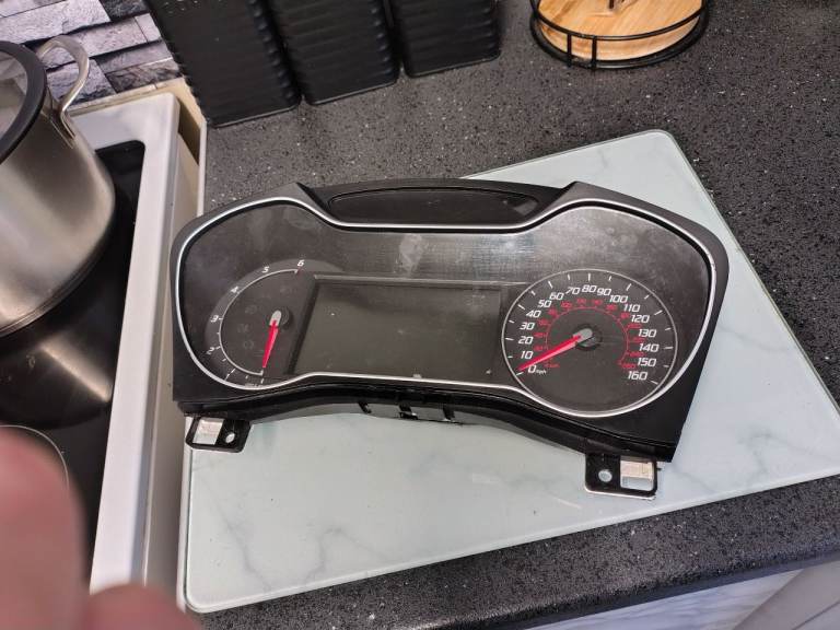  Ford s-max titanium x sport Car instrument cluster (speedometer & rev counter 2913 -2.0L turbo