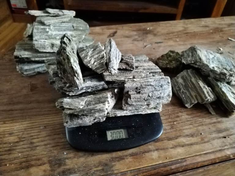 glimmer wood rock price for 7.5 kg 