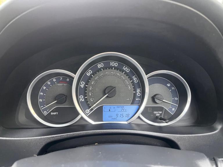 2014 Toyota Auris 1.6 V-Matic Icon 5dr HATCHBACK PETROL Manual