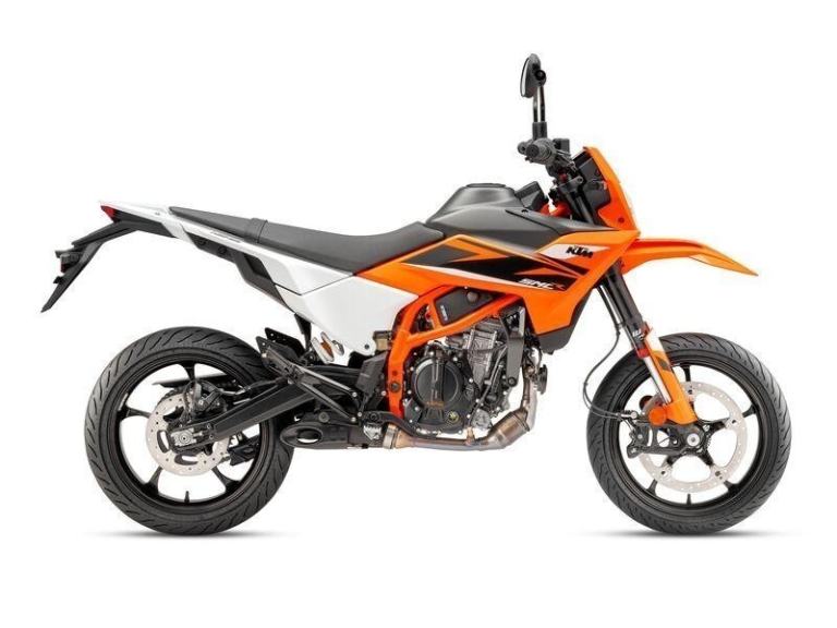 KTM 125 SMC R, 2026, IN STOCK NOW, LOW RATE FINANCE.