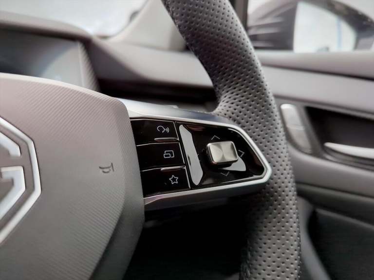 2025 MG MGS5 170kW Trophy EV Long Range 64kWh 5dr Auto HATCHBACK ELECTRIC Automatic