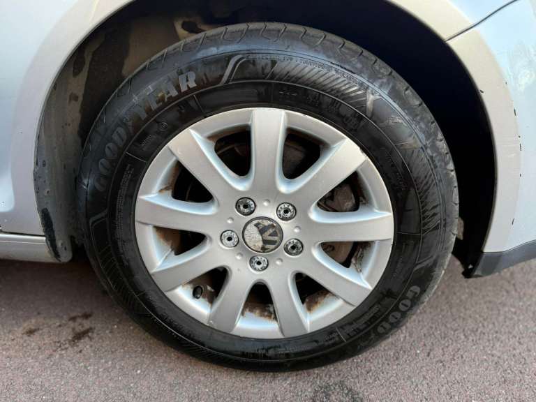 Volkswagen, GOLF PLUS, Hatchback, 2005, Manual, 1598 (cc), 5 doors