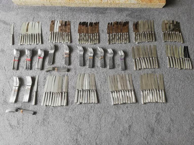 Sheffield-made cutlery, Grecian pattern, over 250 pieces