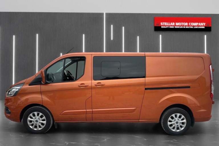  Ford Transit Custom 2.0 320 EcoBlue Limited Crew Van Auto L2 H1 Euro 6 (s/s) 5dr (6 Seat) Diesel...