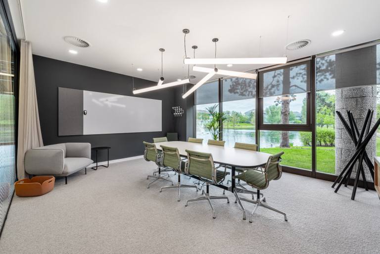 Reading - RG7 4SA \ Flexible Large Office Space for Rent