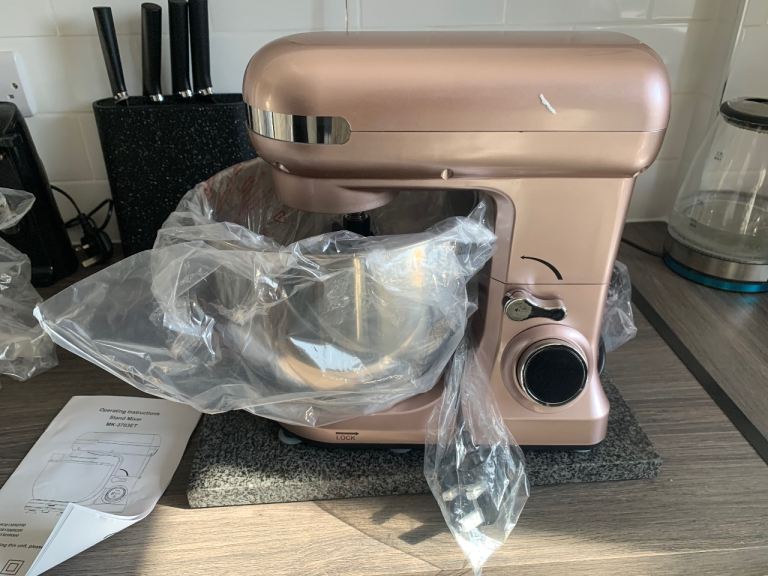 Rose Gold Stand Mixer with Bowl and Attachments – As Good As New