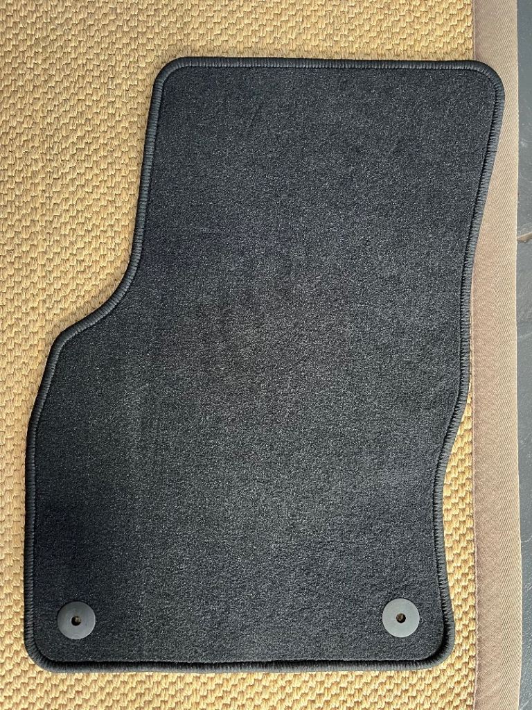 Skoda Octavia Mk3 5E 2013-2020 Black Floor Mats 