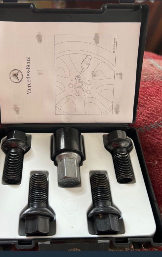 Mercedes Wheel Locks for Light Alloy Wheels 