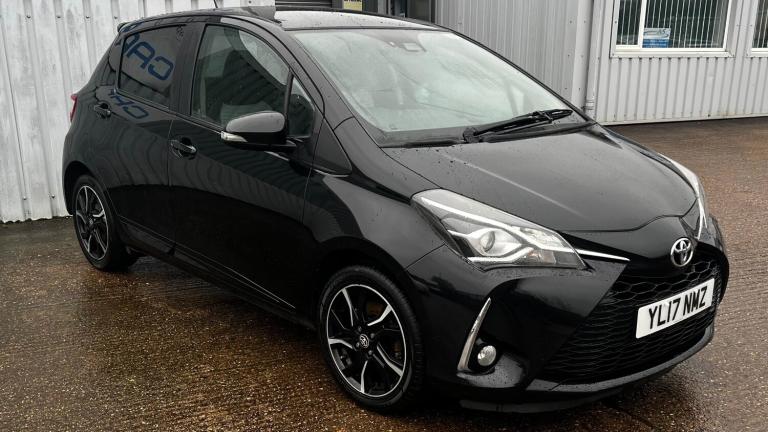 2017 Toyota Yaris 1.5 VVT-i Design 5dr HATCHBACK Petrol Manual