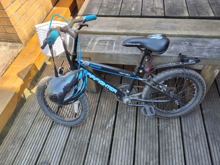 Apollo Starfighter bike from Halfords.