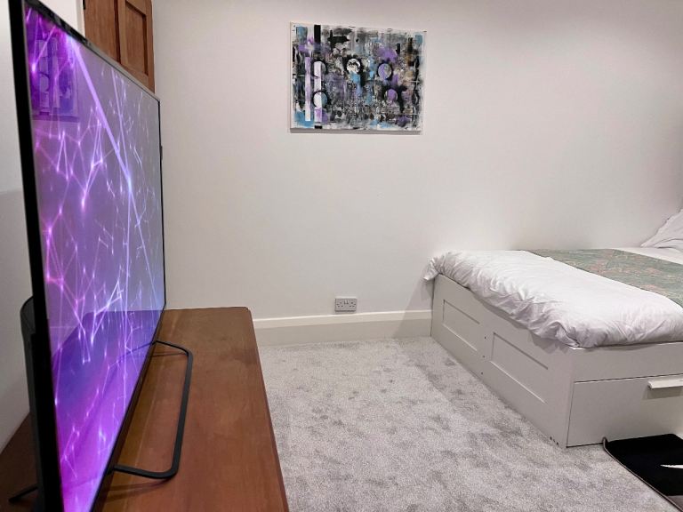 Room For Rent in Carshalton, near Sutton