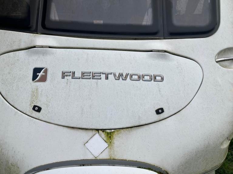 Fleetwood caravan 490 -2 