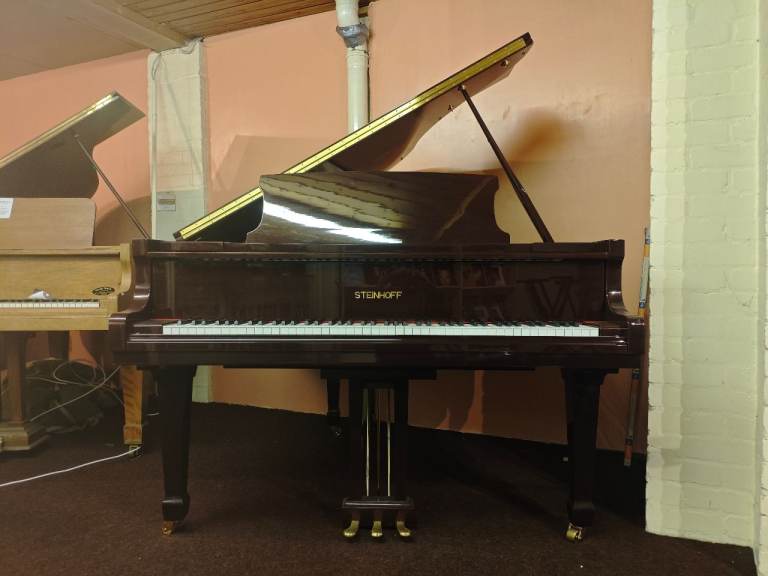 Steinhoff Baby Grand Piano 5'1"