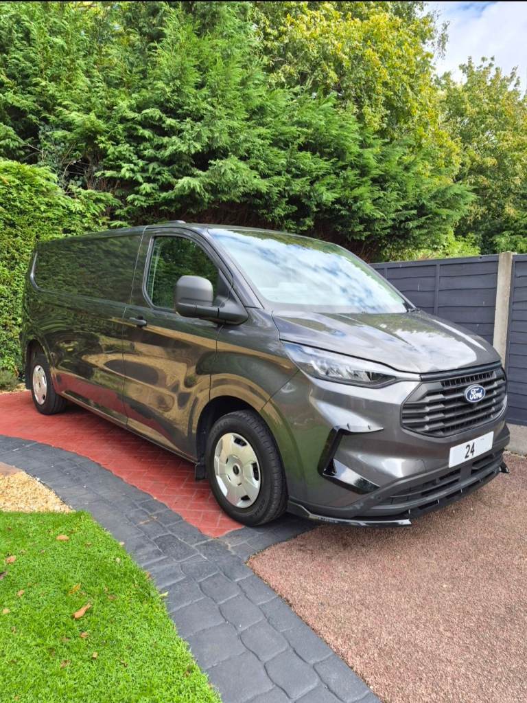 New shape 2024 Ford Transit Custom 300 EcoBlue Trend van