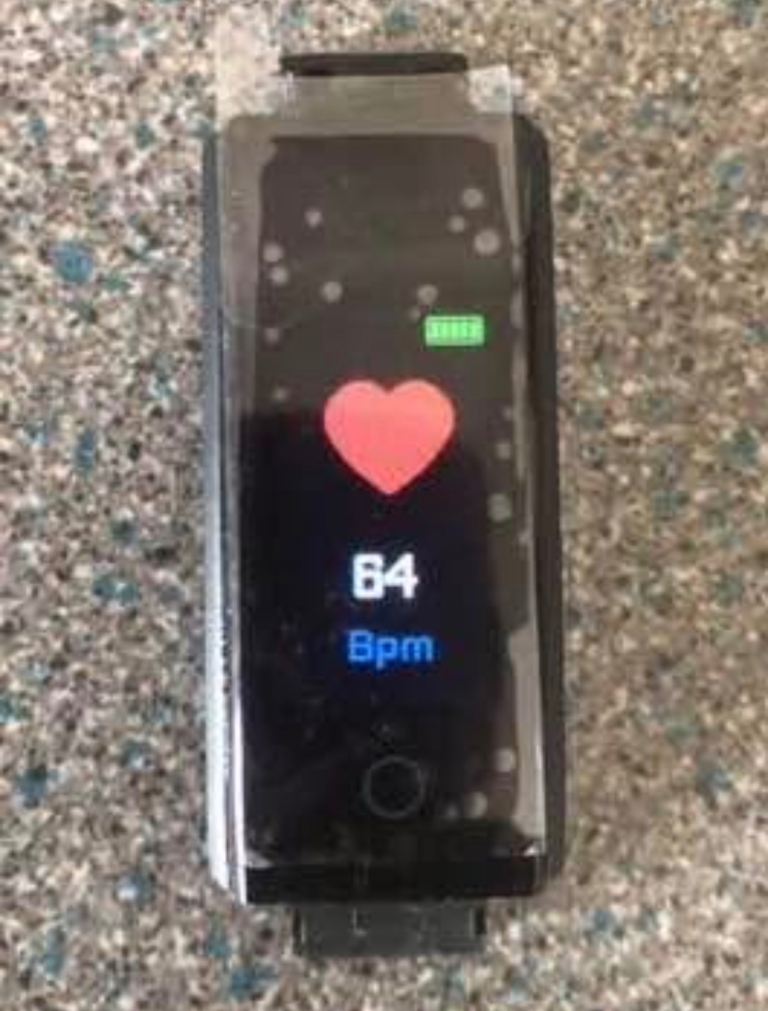 Smart watch Fitness Tracker (heart rate,blood pressure tracker) waterproof