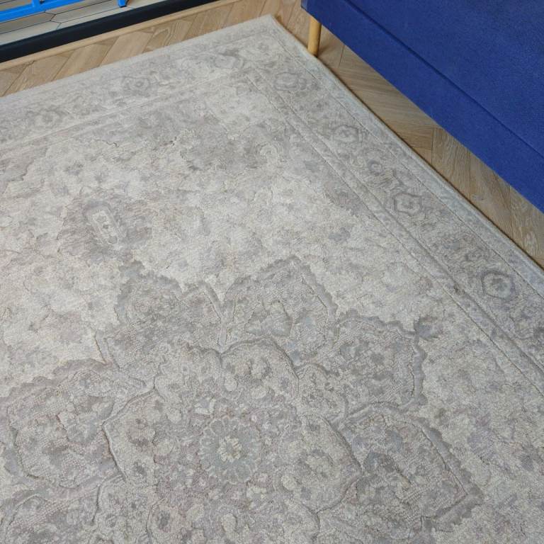 Free Large Persian Style Patterned Rug 