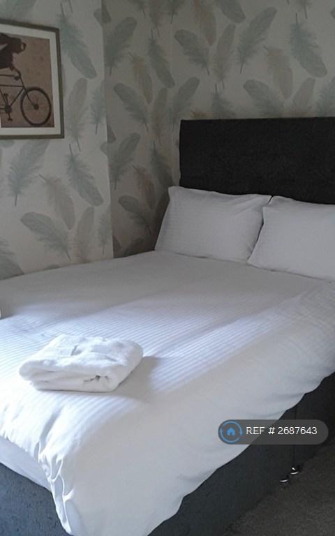 4 bedroom flat in Glasgow, Glasgow, G5 (4 bed) (#2687643)